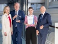 Verleihung des „Helga-Stödter-Preises der Handelskammer Hamburg“ 
am 19. September 2024
an UMCO GmbH,
Anika Biehl und Ulf Christoph Inzelmann von Kathrin Haug beide geschäftsführende
Gesellschafter, Vizepräses der Handelskammer Hamburg Herr Präses Prof. Aust, Frau Vizepräses Haug